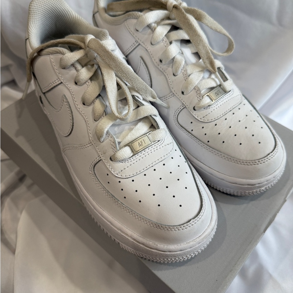 Nike Air Force 1 White Sneakers